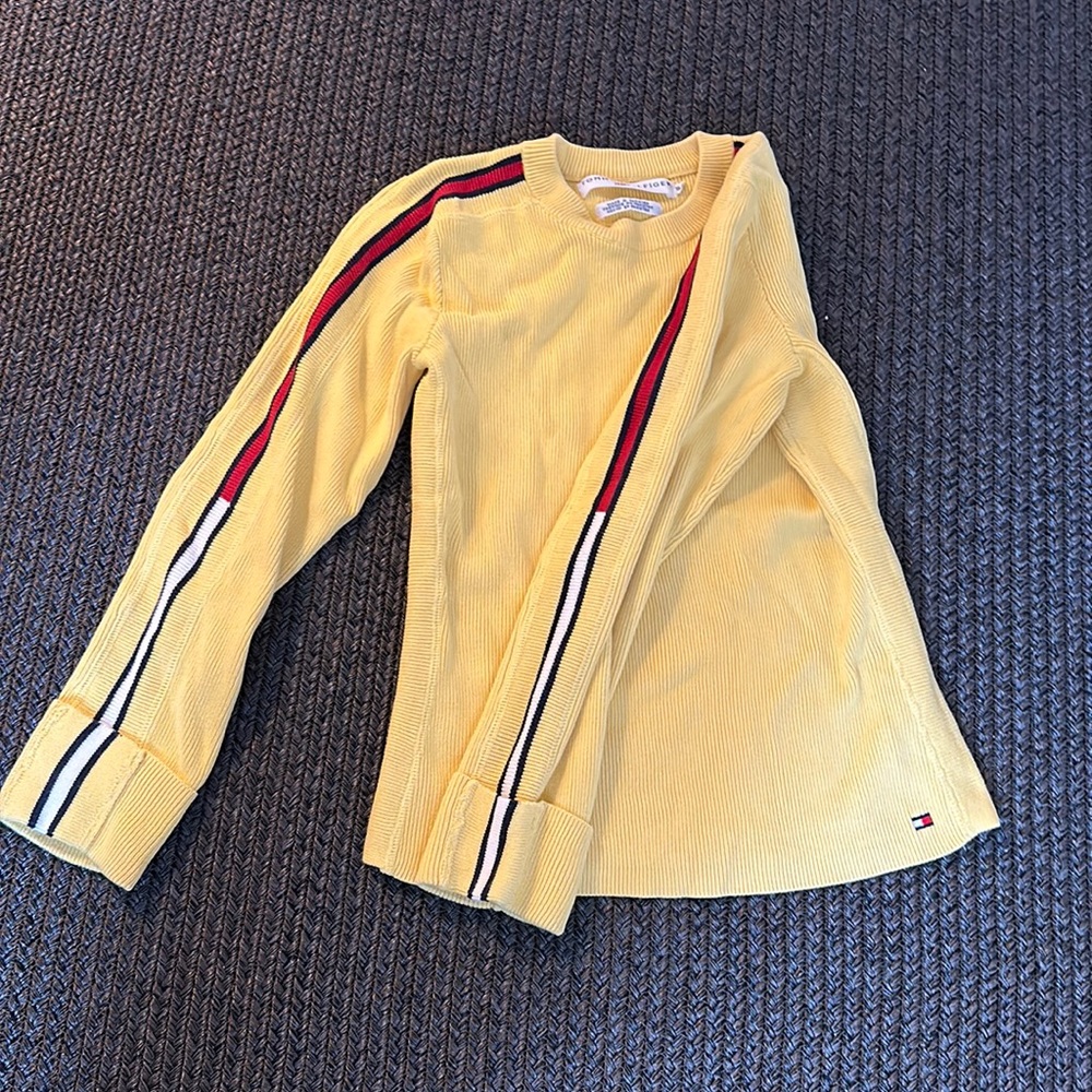 Vintage 90s y2k Tommy Hilfiger sweater knit yellow